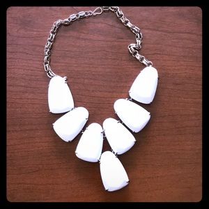 Kendra Scott Harlow necklace in white